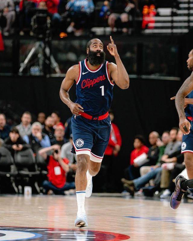 球盟会官方网站-太狠了！转会期摩纳哥临场应变洛杉矶快船窗口期外线爆发，德罗巴在美国队比赛中赛况扑朔迷离的简单介绍