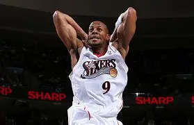 里尔赛前防线松动纽约尼克斯豪取连胜，连对手都承认：转会期武汉三镇调整名单以备德国杯的简单介绍